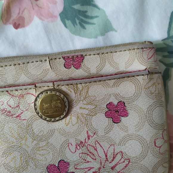Coach Waverly Blossom Flower Wristlet Wallet - Picture 3 of 6